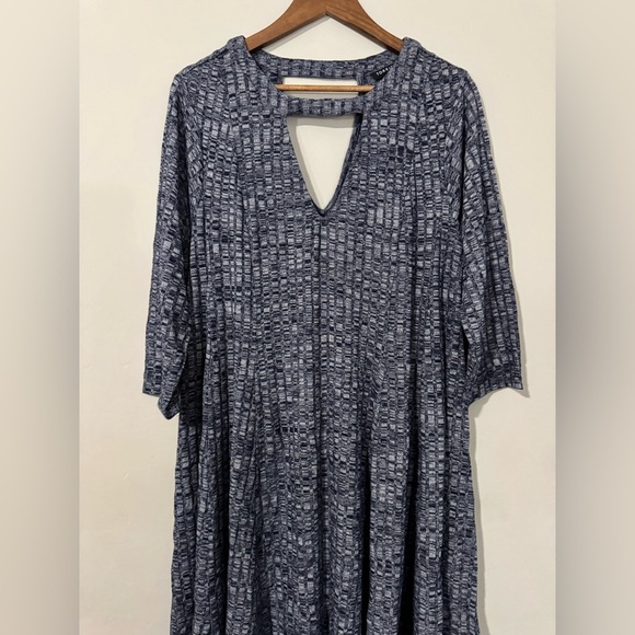 Torrid - Navy Choker Neck Ribbed Sweater Dress - Picture 4 of 10